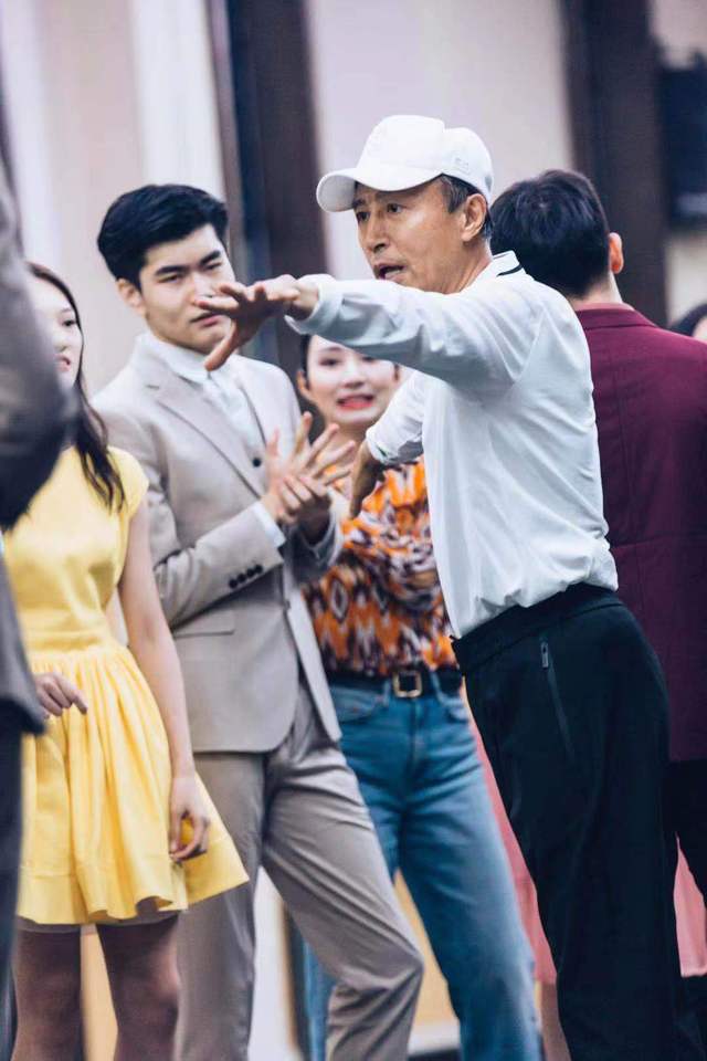 王洛勇教授指导学生课堂